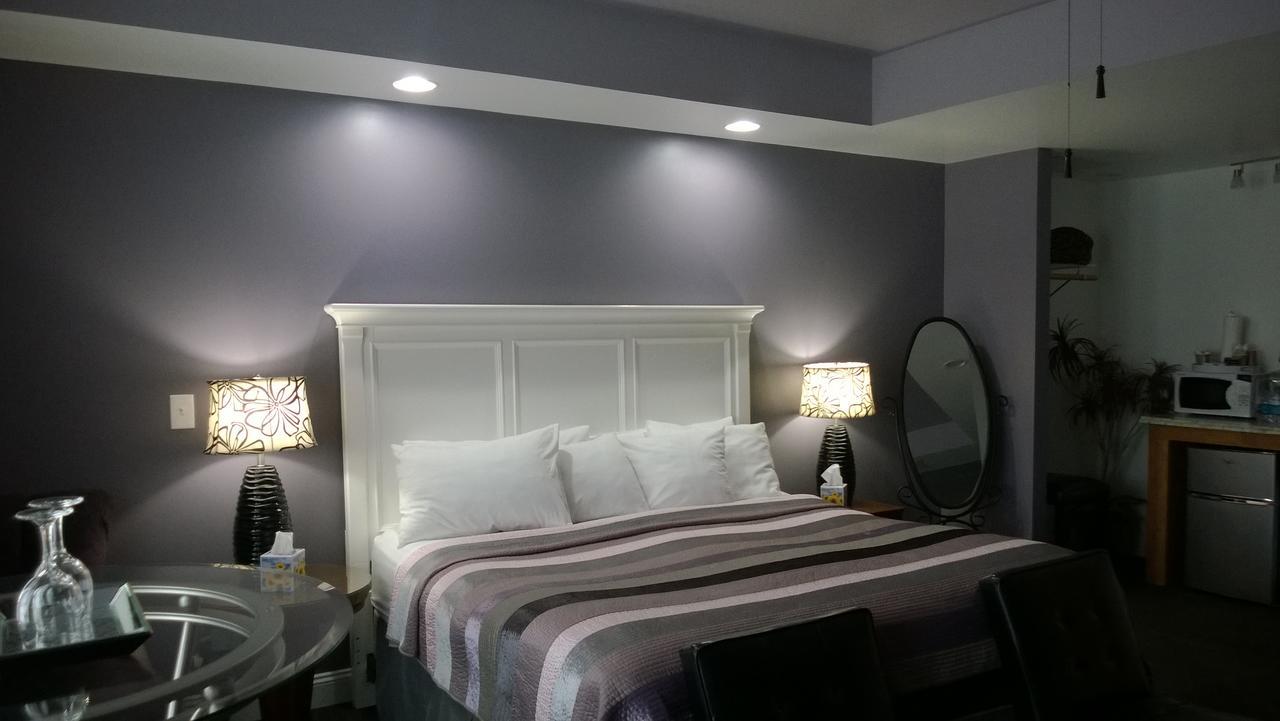 Miami Motel Канандейгуа Экстерьер фото